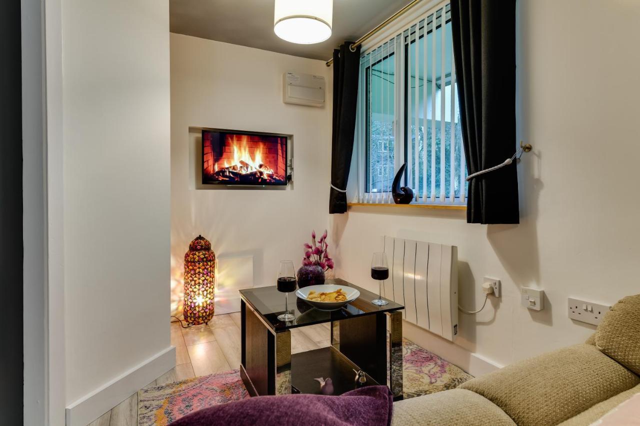 1 Bedroom Swinley Apartment L Free Parking L Wigan Royal Infirmary L Haigh Hall L Central Location Exterior foto